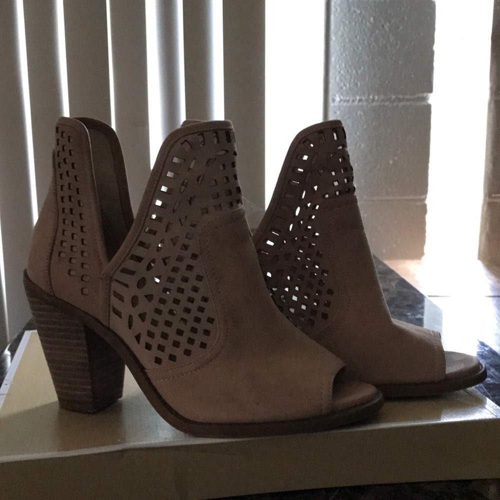 Jessica Simpson shoes Sz 7.5